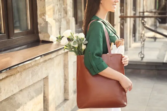 Jak i do czego nosić torebkę shopper?